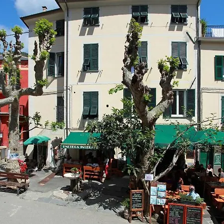 Bellambra Guest house 2*